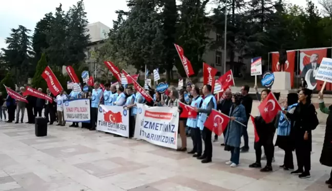 Bilecik yerel haberleri: Bilecik'te Öğretmenlerden Hükümete Çağrı: 