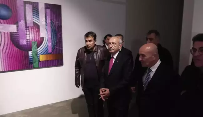 Kemal Kılıçdaroğlu 'Gavur Mahallesi' Sergisini Gezdi