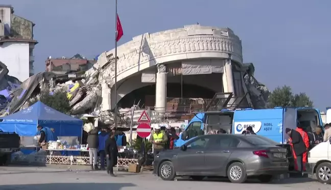 Depremin Ardından Antakya'da Tarihi Binalar da Yıkıldı… Mahalle Muhtarı Yavrun: 