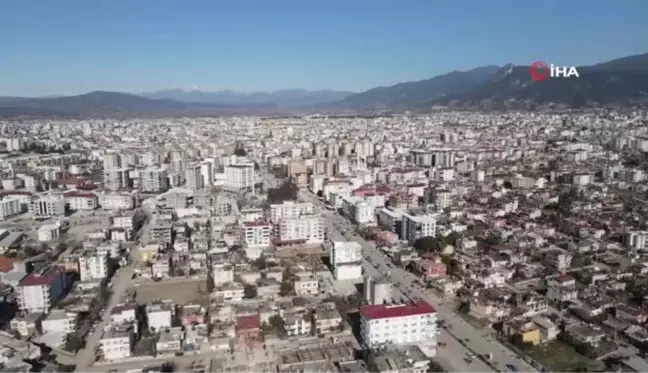 Yıkıcı depremin izleri böyle görüntülendi