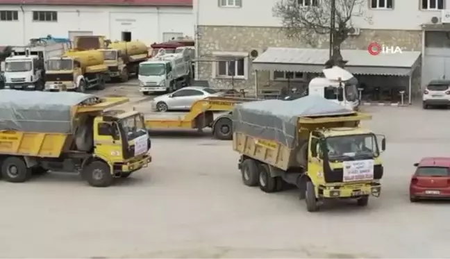 Köylülerden deprem bölgesine odun desteği