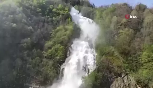 Giresun'da yapay şelale ilgi görüyor