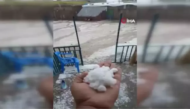 Diyarbakır'da sağanak yağış sonrası dolu etkisini gösterdi