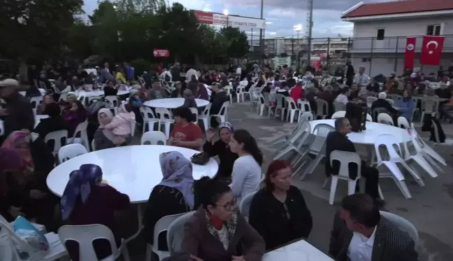 Menderesliler İftarda Bir Araya Geldi