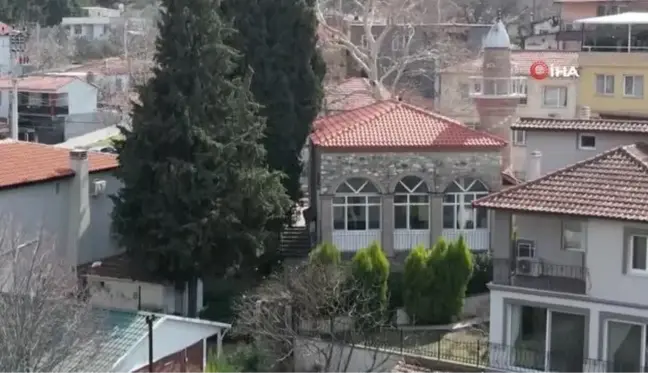 Asırlık camiye ve ormanlarına gözü gibi bakıyorlar