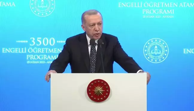 Erdoğan'dan Engelli Öğretmen Adayına: Ama Sen Pek Engelliye Benzemiyorsun. Engelli Misin?