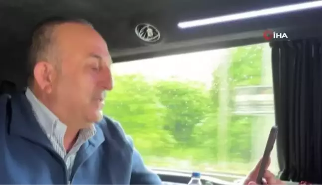 Bakan Çavuşoğlu, Sudan'dan tahliye edilen vatandaşlarla görüştü