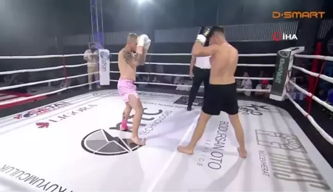 Akın Fight Arena'da yapılan maçlar izleyenleri büyüledi