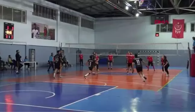 SİLOPİ'DE DÜZENLENEN VOLEYBOL TURNUVASI SONA ERDİ