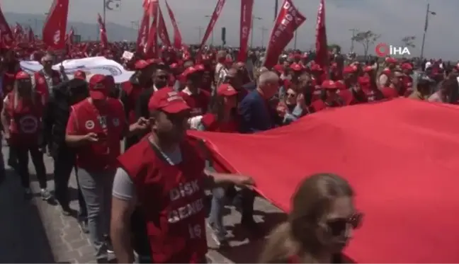 1 Mayıs, İzmir'de coşkuyla kutlandı