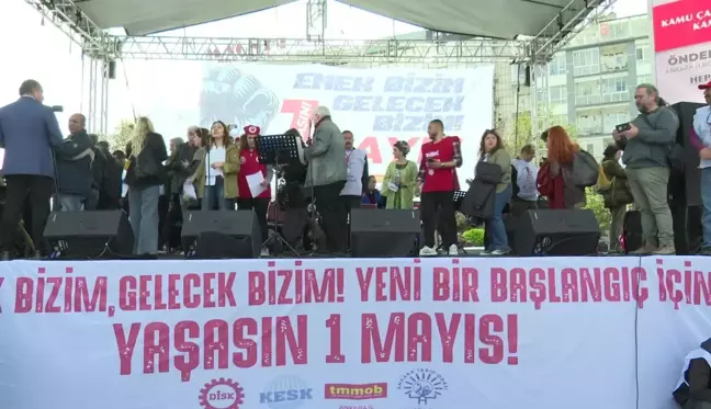 Ankara'da Emekçiler 1 Mayıs'ı Tandoğan'da Kutladı.