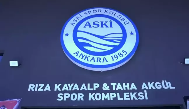 Rıza Kayaalp ve Taha Akgül, Avrupa Güreş Şampiyonası'ndaki başarısını değerlendirdi