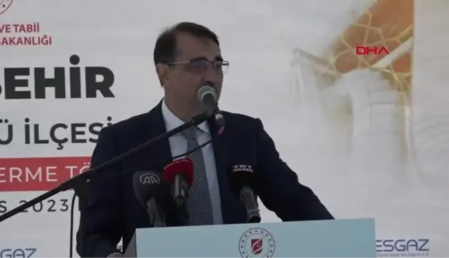 BAKAN DÖNMEZ, ESKİŞEHİR'DE İLK KEZ EVLERİNE DOĞAL GAZ BAĞLANAN AİLELERE KONUK OLDU