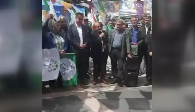 Yeşiller ve Sol Gelecek Partisi'nin seçim standı Göktürk'te yakıldı