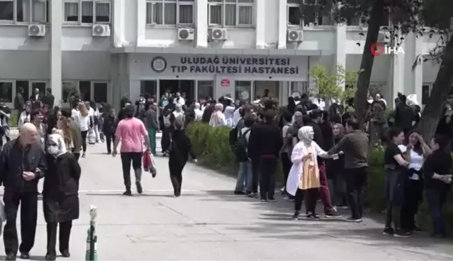 Sağlık çalışanları Profesör Biçer'e yapılan silahlı saldırıyı kınadı