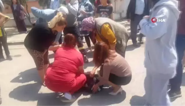 Oğlunun başında gözyaşlarına boğuldu... Didim'de otomobil bisikletli çocuklara çarptı: 2 yaralı
