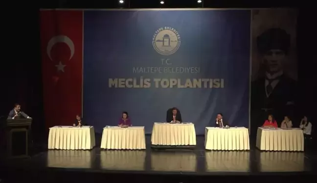 Maltepe Belediye Meclisi'nde Gergin Anlar