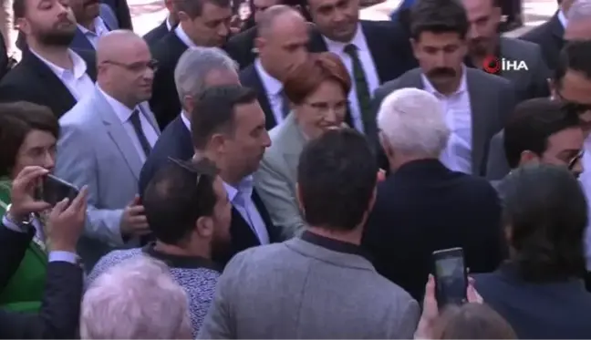 İYİ Parti Genel Başkanı Akşener, oyunu Üsküdar'da kullandı