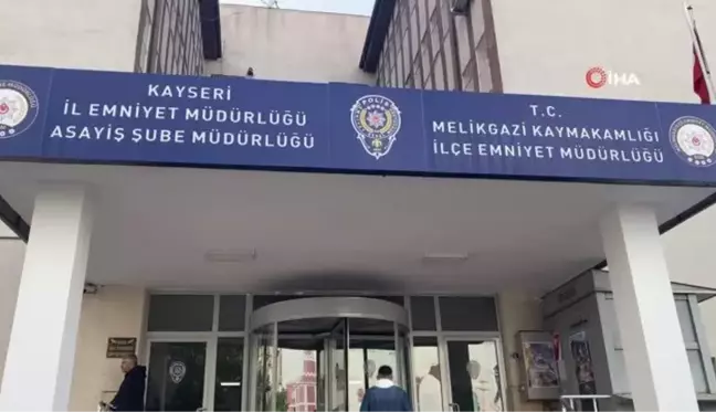 Aranan iki şahıs yakalandı