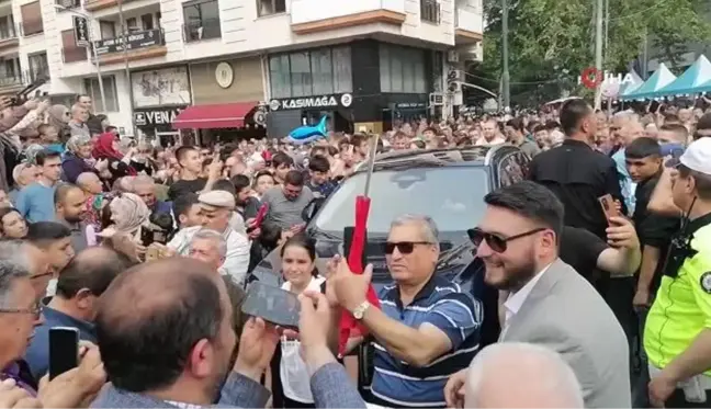 Bakan Kasapoğlu Soma ve Kırkağaç'ı ziyaret etti