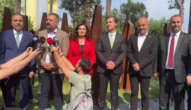 İzmir CHP Milletvekilleri Mazbatalarını Aldı