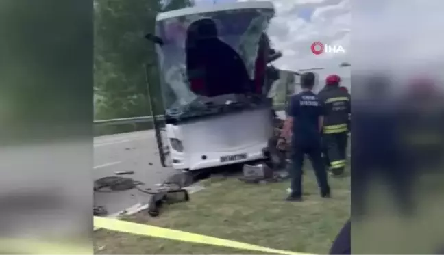 Konya'da Yolcu Otobüsü ile Temizlik Aracı Çarpıştı: 1 Ölü, 15 Yaralı