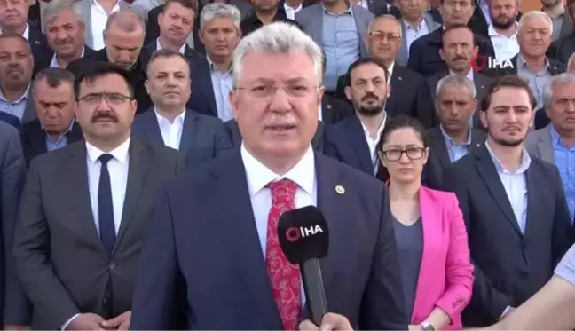 AK Parti Grup Başkanvekili Akbaşoğlu'ndan İmamoğlu'na tepki: 'Bütün pazarcı esnafından özür dilemeye davet ediyorum'