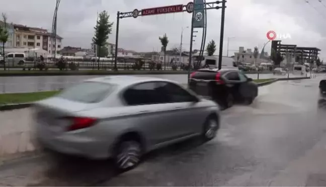 Malatya'da sağanak yağış hayatı olumsuz etkiledi