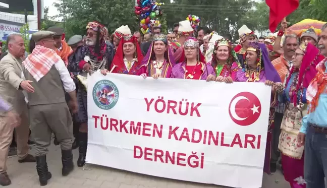 İzmir Büyükşehir Belediye Başkanı Tunç Soyer, Belenbaşı Yörük Kültürünü Tanıtma ve Kiraz Festivali'ne katıldı