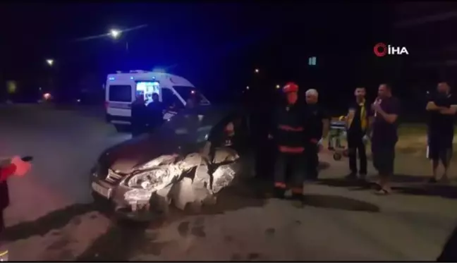 Sakarya'da otomobil duvara çarptı: 1 yaralı