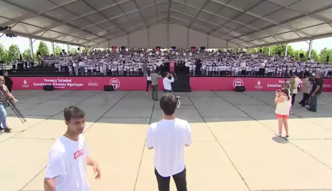 İmamoğlu: Çocuklarımız, Baskı Altında Değil, Özgür Fikirlerini ve O Yaratıcı Taraflarını Güçlendirirsek Başarılara İmza Atarlar