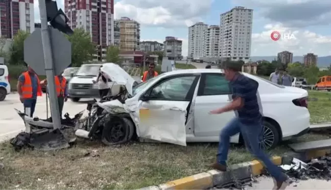 Kastamonu'da iki ayrı trafik kazasında 6 kişi yaralandı