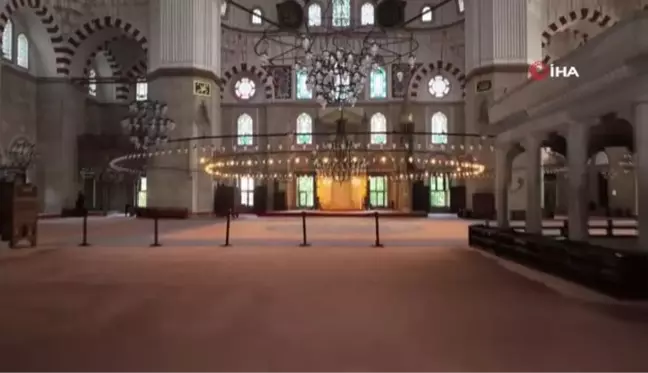 Tarihi açık hava arşivi: Şehzade Camii sütunlarındaki bilezik yazıları böyle görüntülendi