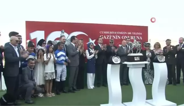 Gazi Koşusu'nu kazanan jokey Mehmet Kaya: 'Rüyada gibiyim'