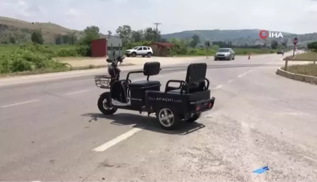 Amasya'da otomobil elektrikli bisikletle çarpıştı: 5 yaralı