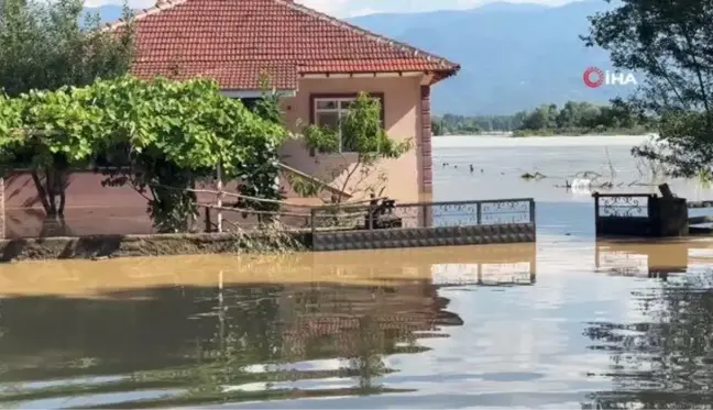 Düzce Valisi Cevdet Atay: Son 25 yılın en fazla yağışını son 3 günde aldık