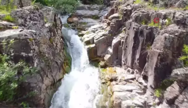 Doğal güzelliği ile mest eden şelale keşfedilmeyi bekliyor