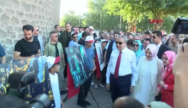 DOĞU VE GÜNEYDOĞU'DA '15 TEMMUZ DEMOKRASİ VE MİLLİ BİRLİK GÜNÜ' ETKİNLİKLERİ- DİYARBAKIR