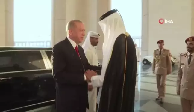 Cumhurbaşkanı Erdoğan Katar'da resmi törenle karşılandı