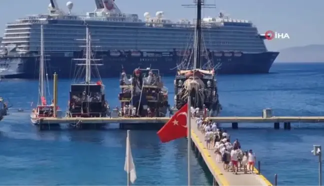 Mein Schiff 2 bin 747 yolcuyla yeniden Bodrum'da