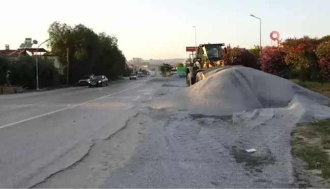 Kuşadası'nda terlikler asfalta yapıştı