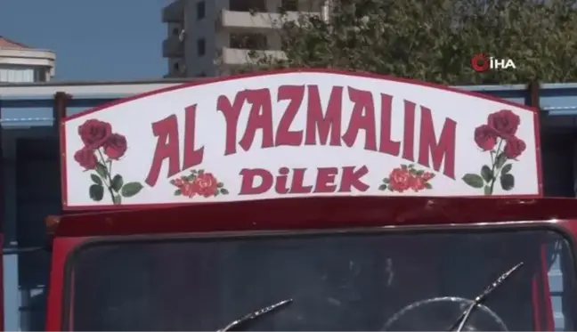 Selvi Boylum Al Yazmalım aracının ikizi İzmir'de