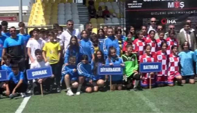 Anadolu Yıldızlar Ligi, futbol yarı final müsabakaları Muş'ta yapıldı