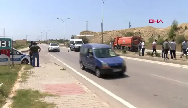 Adana'da Yol Süpürme Aracına Arkadan Çarpan Otomobildeki Kadın Hayatını Kaybetti