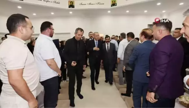 Cumhurbaşkanı Erdoğan Pendik'te Cemevi'ni ziyaret etti