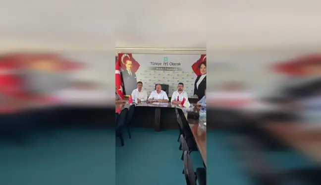 İYİ Parti Antalya Milletvekili Uğur Poyraz: Belediye Meclis Üyelerimiz Yeni Bir Rant Oyununu Bozmuştur