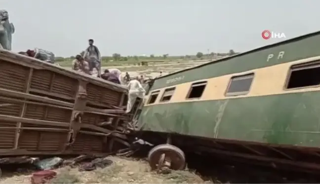 Pakistan'da tren raydan çıktı: 22 ölü