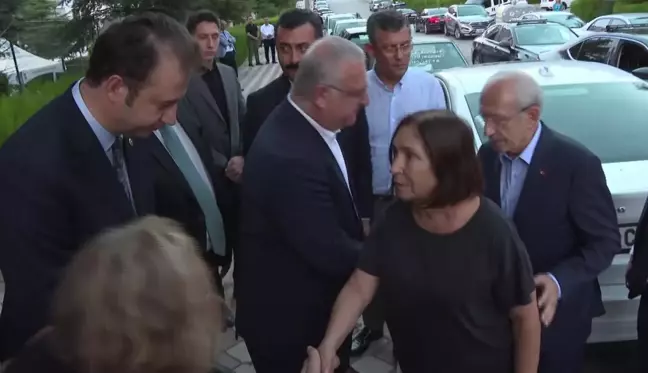 Kılıçdaroğlu, Kalp Krizi Sonucu Hayatını Kaybeden Faruk Özdemir'in Ailesine Taziye Ziyaretinde Bulundu