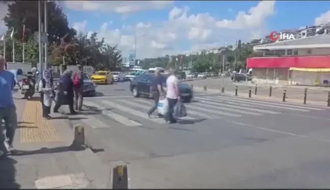 Üsküdar'da Trafik Denetimine Takılan Taksici Polise Zor Anlar Yaşattı