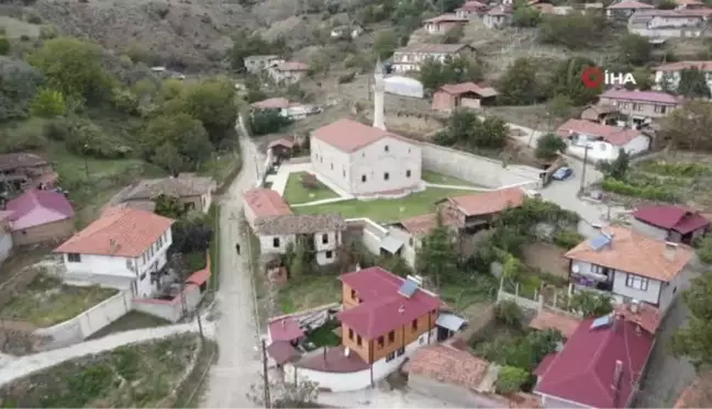 Amasya'daki Maden Camii'nde Hz. İsa ve havarilerinin figürleri